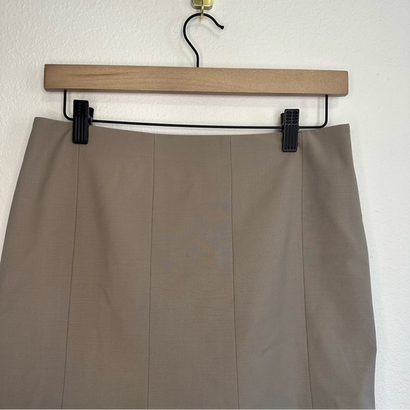 Ann Taylor Tan Skirt Size 4 - Picture 2 of 7